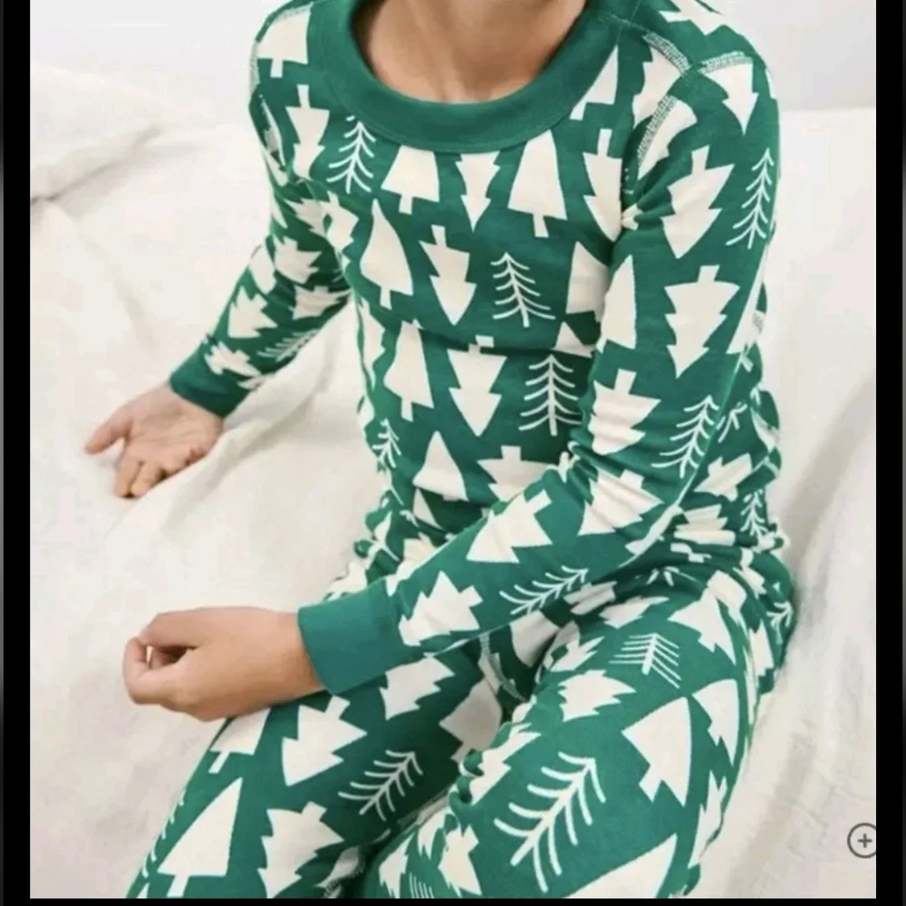 Hanna Andersson Christmas Tree Green Holiday Boys Pajama Set Size 12/120 CM